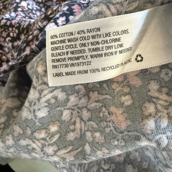 Universal Thread Women's Purple Floral Dolman Short Sleeve Button-Down Shirt - Picture 10 of 13